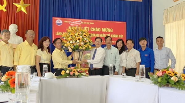 Chủ tịch tỉnh Khánh Hòa thăm, chúc mừng Cty Cổ phần Thủy sản 584 Nha Trang