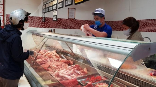 Giá thịt lợn siêu thị rục rịch giảm