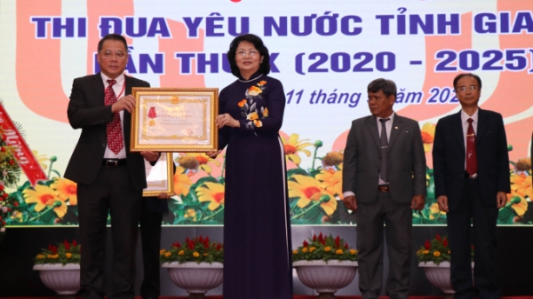 Phó Chủ tịch nước dự Đại hội thi đua yêu nước tỉnh Gia Lai
