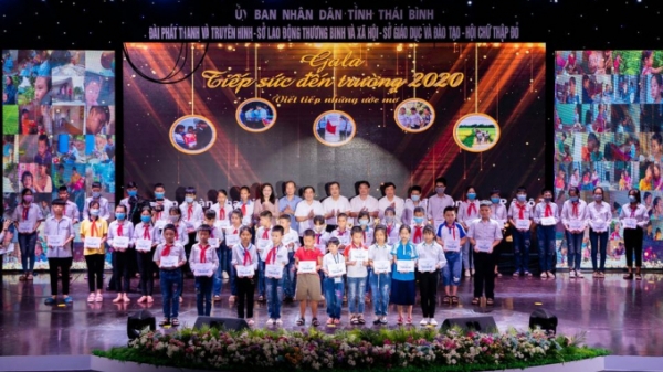 THACO hỗ trợ học sinh tại Thái Bình, Gia Lai