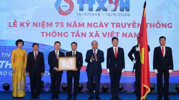 Thông tấn xã Việt Nam đón nhận Huân chương Lao động hạng Nhất
