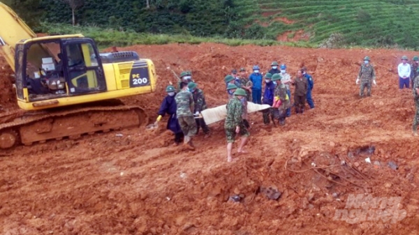 Tìm thấy thi thể 22 quân nhân bị sạt lở đất ở xã Hướng Phùng