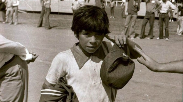 Maradona - Chữ tài liền với chữ tai một vần: [Bài 1] Tuổi thơ nghèo khó