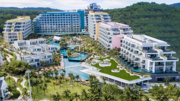 Premier Residences Phu Quoc Emerald Bay tung ưu đãi 'Du lịch tiết kiệm'