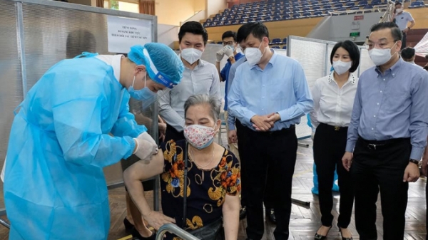 Hà Nội: Công suất tiêm vacxin phòng Covid-19 đã đạt hơn 300.000 mũi tiêm/ngày
