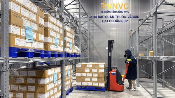 VNVC bàn giao thêm hơn 1,3 triệu liều vacxin AstraZeneca cho Bộ Y tế