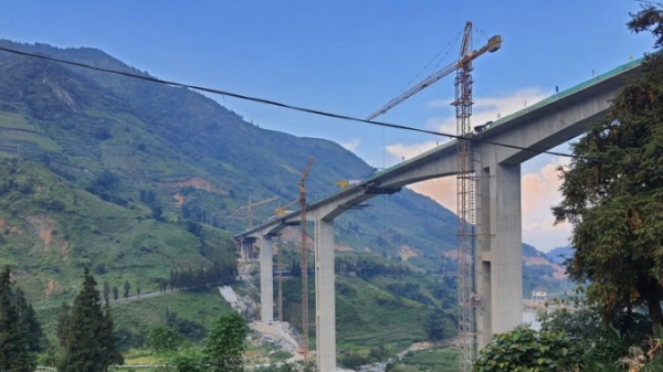 Hợp long cầu cạn cao nhất Việt Nam