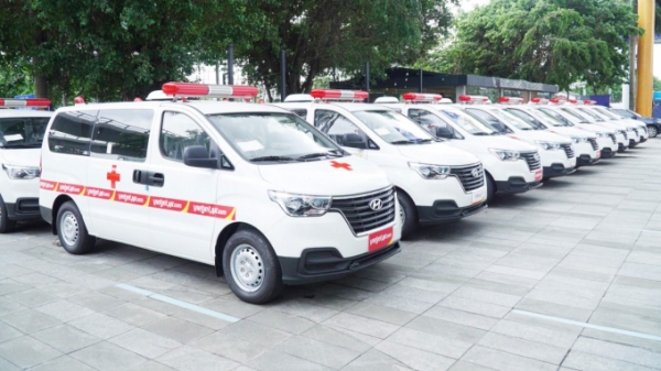 Tập đoàn Sovico tặng 10 xe cứu thương cho Sở Y tế TP.HCM