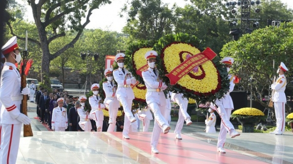 Lãnh đạo Đảng, Nhà nước tưởng nhớ Chủ tịch Hồ Chí Minh và các Anh hùng liệt sĩ