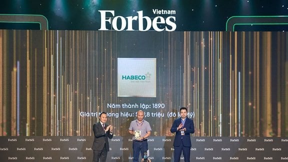 HABECO được vinh danh top 25 thương hiệu F&B dẫn đầu của Forbes Việt Nam