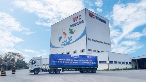 Woosung Vietnam xuất khẩu lô hàng thức ăn chăn nuôi đầu tiên đi Hàn Quốc