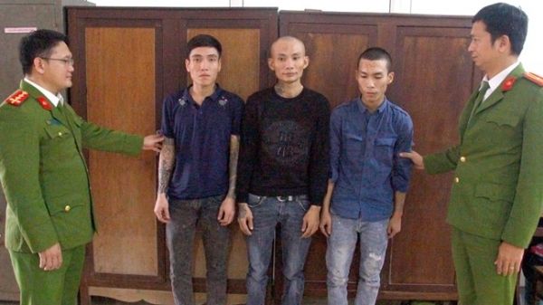 Thừa Thiên- Huế: Bắt giữ 3 đối tượng mang súng, dao đi đòi nợ