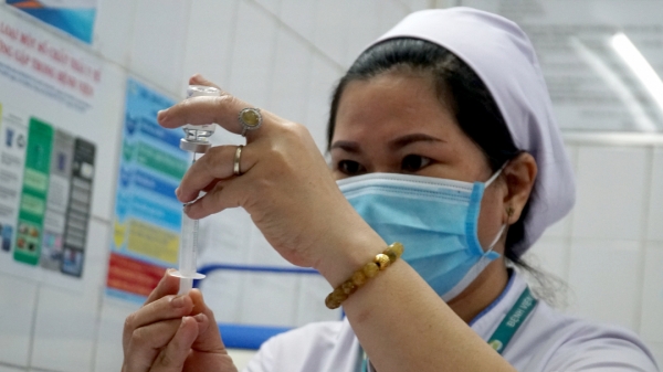 Hơn 36.000 người đã tiêm vacxin phòng Covid-19 AstraZeneca