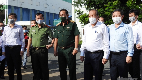 Phó Thủ tướng Trương Hòa Bình kiểm tra phòng chống dịch Covid-19 tại TP.HCM