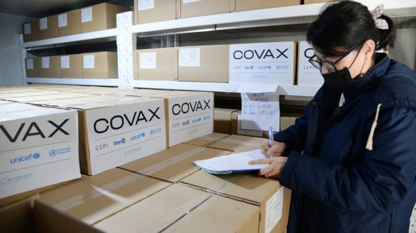 Việt Nam tiếp nhận thêm gần 1,2 triệu liều vacxin phòng Covid-19 AstraZeneca