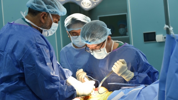 Phẫu thuật khớp háng miễn phí cho 50 bệnh nhân có hoàn cảnh khó khăn