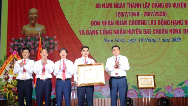 Huyện Nam Sách đón bằng công nhận đạt chuẩn nông thôn mới