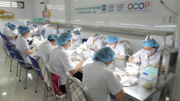 Đặc sản OCOP đất Tiền Giang-[Bài 3]-Người tạo 18 sản phẩm yến sào OCOP 4 sao
