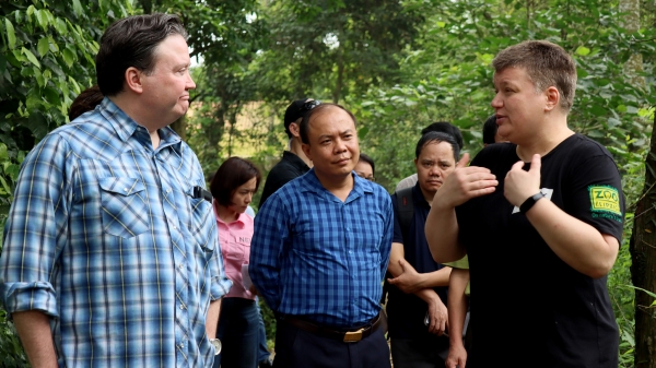 Đại sứ Hoa Kỳ Marc Knapper thăm Vườn Quốc gia Cúc Phương