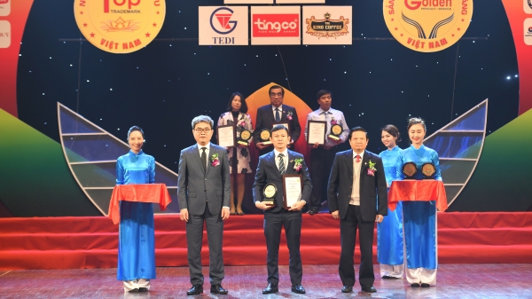 Giống gà ta Minh Dư được vinh danh top 20 sản phẩm vàng Việt Nam-2020