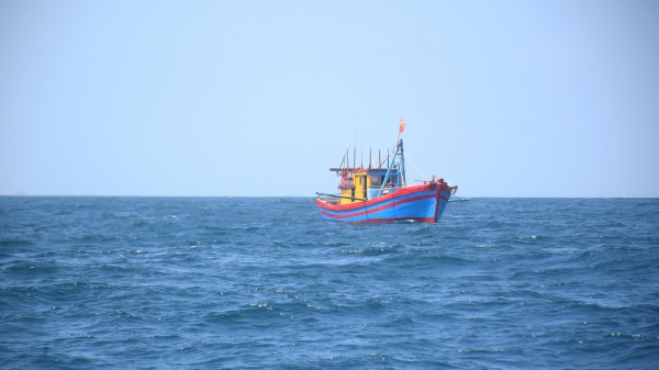 9 ngư dân Bình Định trên tàu cá bị nạn đã được cứu