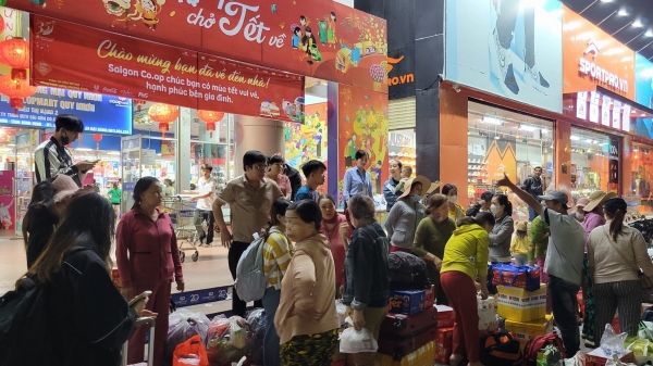 Chuyến xe hạnh phúc của Saigon Co.op đưa người lao động về quê ăn Tết