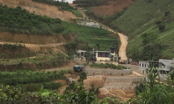 Giám đốc Ban quản lý dự án huyện Cao Phong nhận hủy hoại đất rừng!