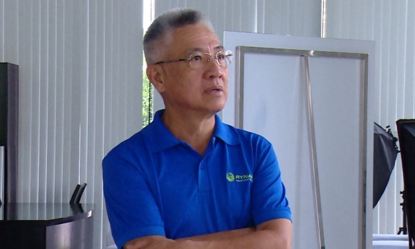 Overseas ‘crazy man’ returns to work for agriculture in Việt Nam