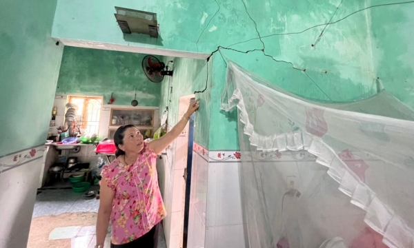 Người dân Phước Thuận lo ngại công trình tái định cư gây nứt nhà