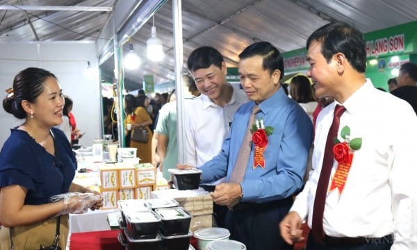 Hội chợ quy mô cấp vùng lần đầu tiên tổ chức tại Cao Bằng