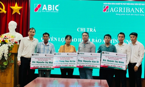 Bảo hiểm Agribank Kiên Giang chi trả gần 300 triệu đồng cho khách hàng