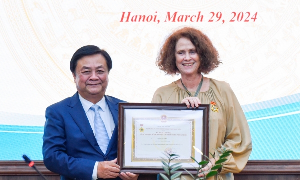 World Bank Country Director for Vietnam recognized for contributions to agriculture and rural development