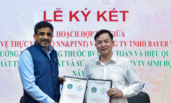 Collaboration between the Department of Plant Protection and Bayer Vietnam to enhance biological pesticides use