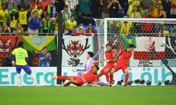 Đè bẹp Hàn Quốc, Brazil thẳng tiến Tứ kết gặp Croatia