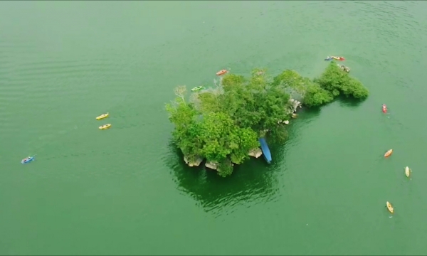 Đến hồ Ba Bể chiêm ngưỡng vẻ đẹp chốn thần tiên