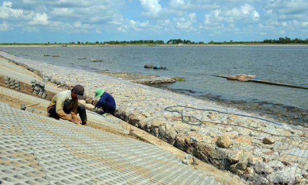 Hồ cung cấp nước ngọt cho 11.000 hộ dân chuẩn bị đưa vào sử dụng