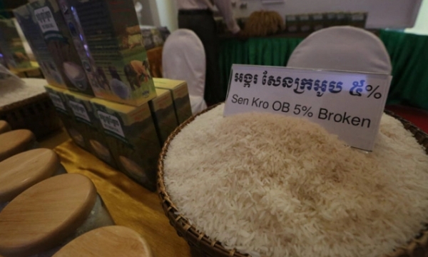 Cambodia rejects rumor that it’s specialty rice “mixed” with Vietnamese rice