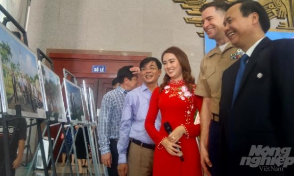 Triển lãm ảnh 25 năm quan hệ ngoại giao Việt Nam - Mỹ tại Quảng Trị