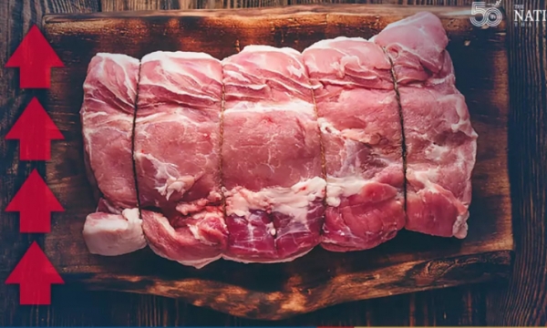 Thái Lan tính cắt giảm xuất khẩu để kiểm soát giá thịt lợn