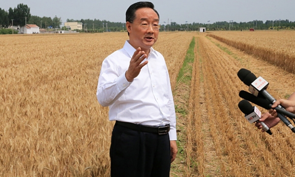 Bộ trưởng Nông nghiệp Trung Quốc nói ‘lúa mì vụ đông có thể rất tệ’