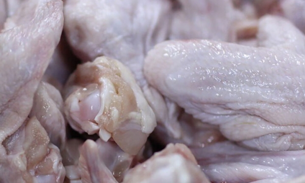 Polish farmers demand tightening screws on Ukraine poultry imports
