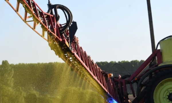 EU bends own pesticide rules, secret legal opinion finds