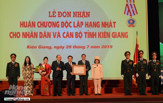 Kiên Giang đón nhận Huân chương Độc lập hạng Nhất