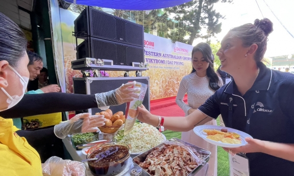 Australian farmers were surprised by Vietnamese wheat flour cakes