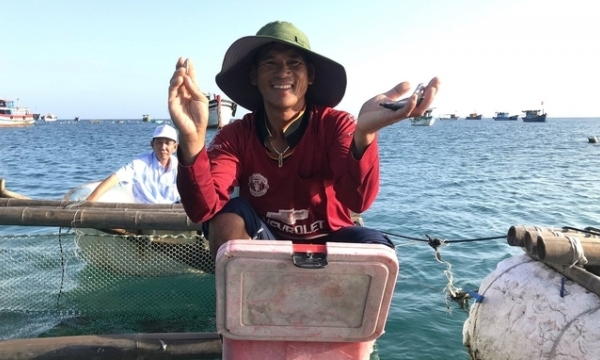Community group helps protect Cu Lao Xanh's marine environment