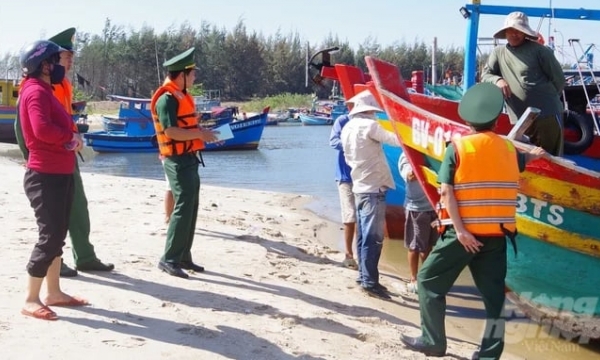 Training for 100 fishermen on removing IUU yellow card