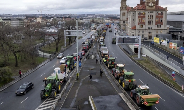 Nông dân CH Séc lái máy kéo vào Prague, đòi rút khỏi Thỏa thuận Xanh EU