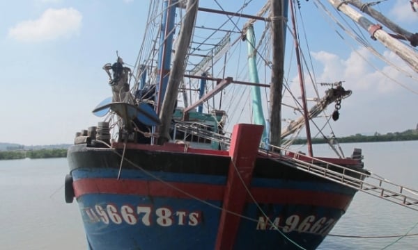 Fishermen struggle to return loans due to fishing boats unused