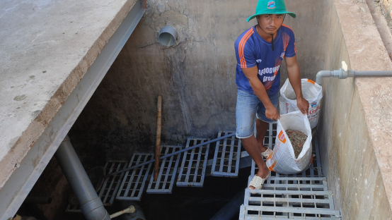Bac Lieu shrimp farmers use shrimp shells to make organic fertilizer