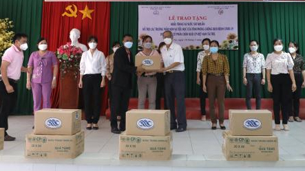 C.P. Vietnam donates masks and sanitizer